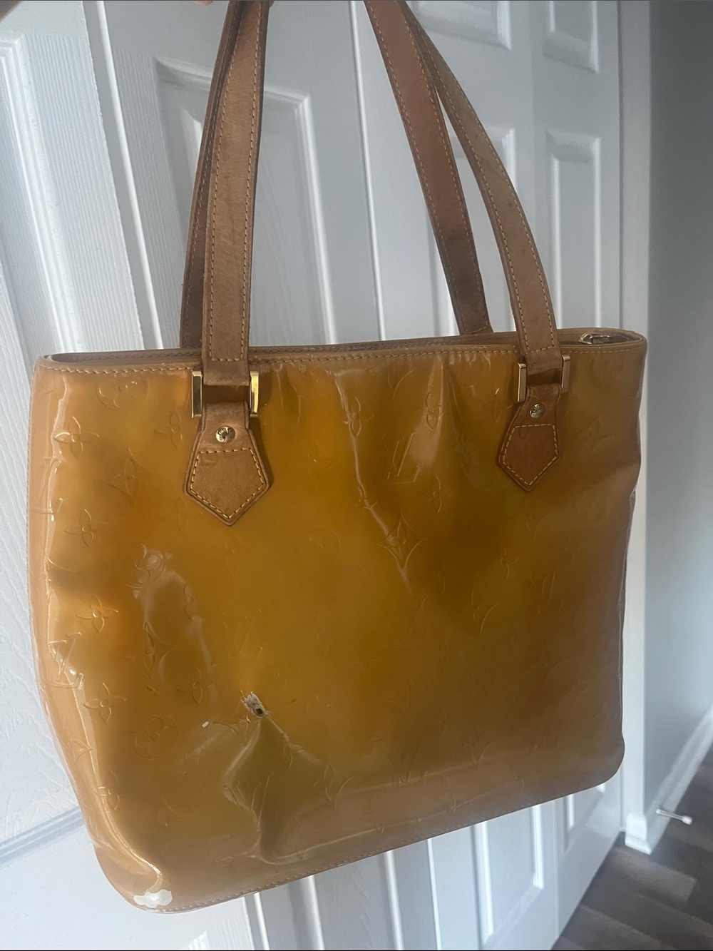 Louis Vuitton Houston Vernis Patent Shoulder Tote in Mustard Yellow HOLE ***